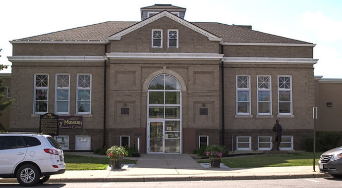 Honor, Memorial, Tribute - Sauk Centre