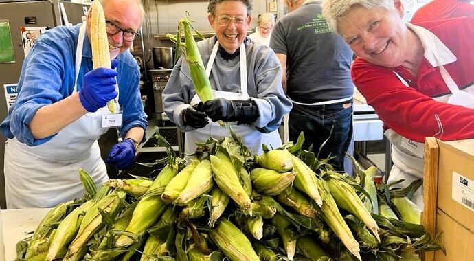 SPONSOR A LUNCH PROGRAM