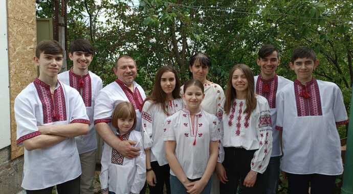 Support Pastor Oleg Derkachenko and his family
