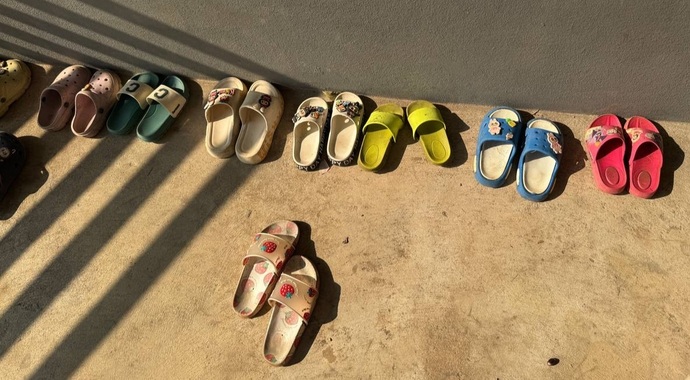 Give Shoe Shelves for Konedomrey School's 2nd Story